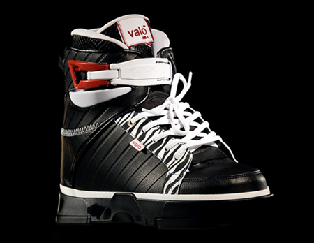 File:Valo AB.1-Black.jpg