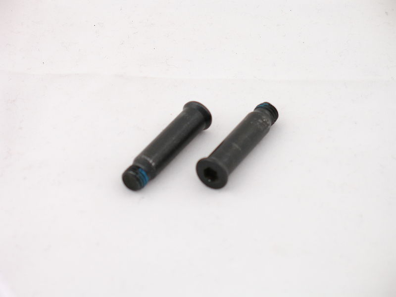 File:Parts-Fila NRK axles.jpg