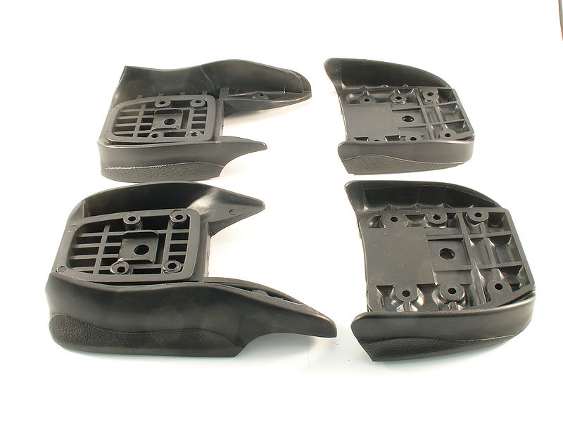 File:Parts-USD Classic Throne sole plates.jpg