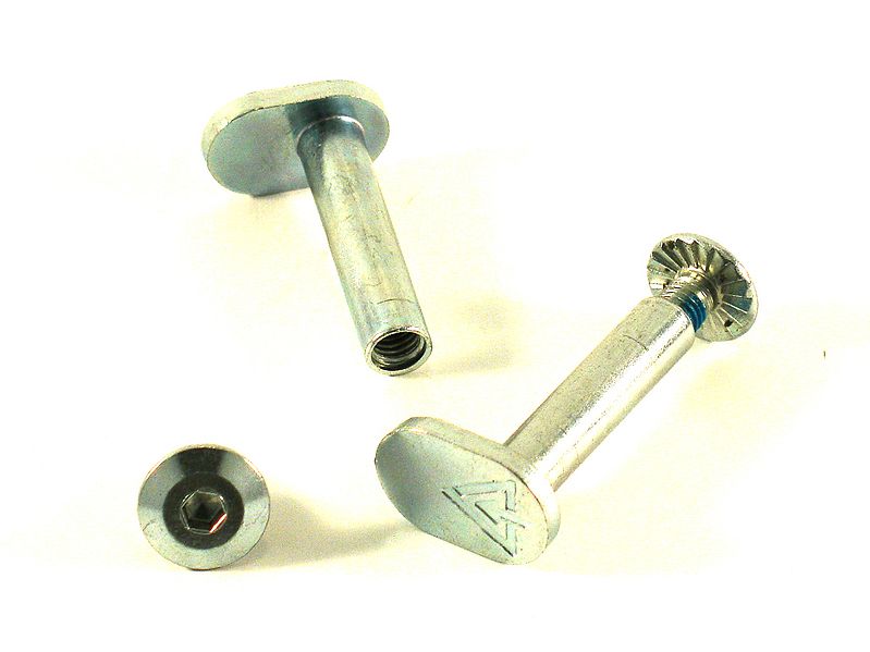 File:Parts-Rollerblade Switch axles.jpg